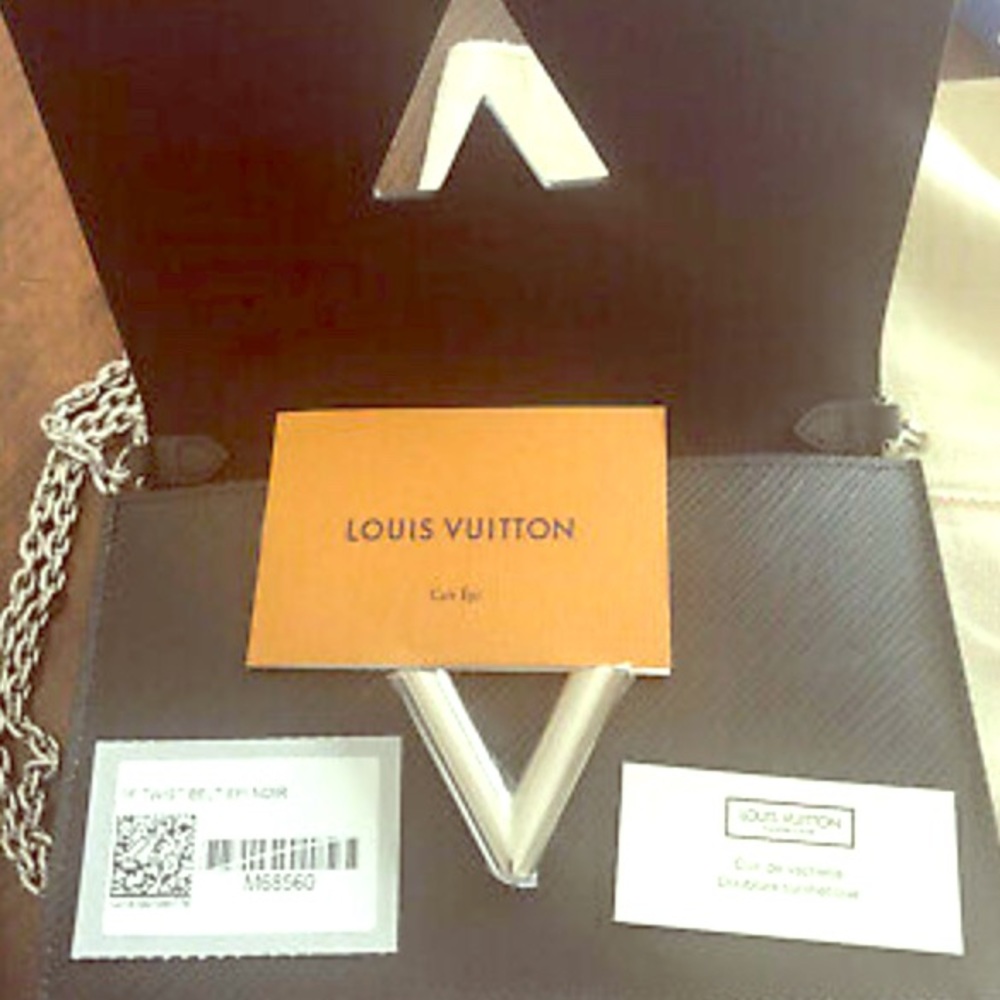 Louis Vuitton Twist Cross body bag